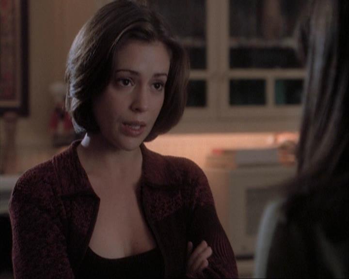 Charmed-Online-dot-net_108TheTruthIsOutThereAndItHurts2011.jpg Charmed-Online-dot-net_108TheTruthIsOutThereAndItHurts2011.jpg