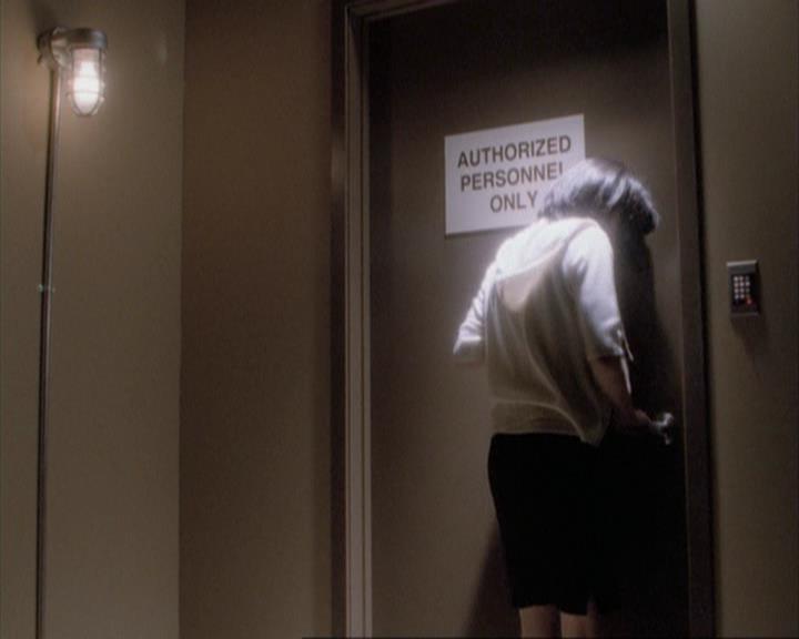 Charmed-Online-dot-net_108TheTruthIsOutThereAndItHurts2030.jpg Charmed-Online-dot-net_108TheTruthIsOutThereAndItHurts2030.jpg