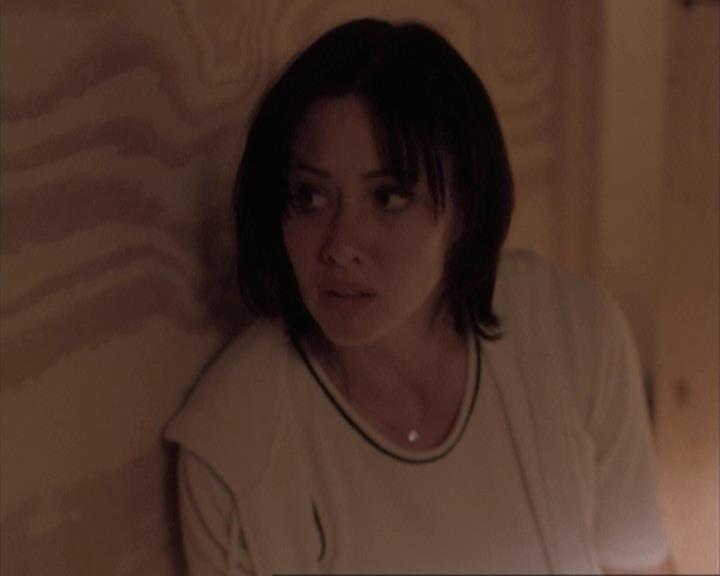 Charmed-Online-dot-net_108TheTruthIsOutThereAndItHurts2085.jpg Charmed-Online-dot-net_108TheTruthIsOutThereAndItHurts2085.jpg