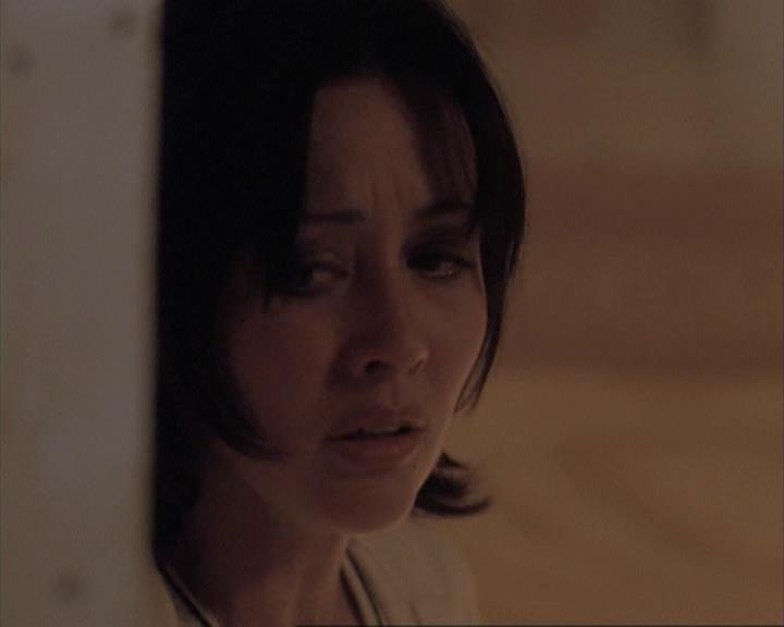 Charmed-Online-dot-net_108TheTruthIsOutThereAndItHurts2097.jpg Charmed-Online-dot-net_108TheTruthIsOutThereAndItHurts2097.jpg