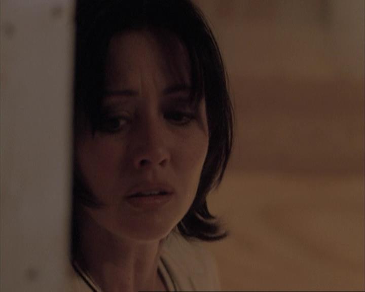 Charmed-Online-dot-net_108TheTruthIsOutThereAndItHurts2098.jpg Charmed-Online-dot-net_108TheTruthIsOutThereAndItHurts2098.jpg