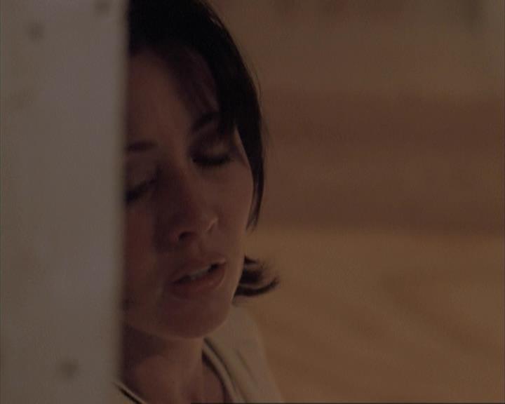 Charmed-Online-dot-net_108TheTruthIsOutThereAndItHurts2100.jpg Charmed-Online-dot-net_108TheTruthIsOutThereAndItHurts2100.jpg