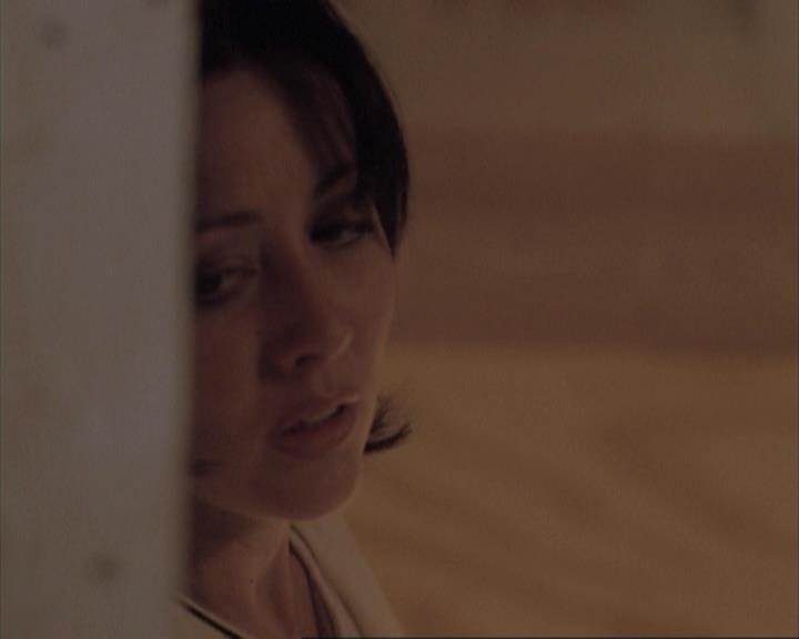 Charmed-Online-dot-net_108TheTruthIsOutThereAndItHurts2112.jpg Charmed-Online-dot-net_108TheTruthIsOutThereAndItHurts2112.jpg