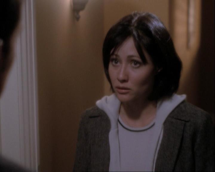 Charmed-Online-dot-net_108TheTruthIsOutThereAndItHurts2221.jpg Charmed-Online-dot-net_108TheTruthIsOutThereAndItHurts2221.jpg