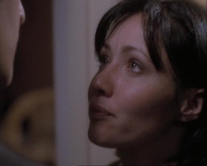 Charmed-Online-dot-net_108TheTruthIsOutThereAndItHurts2270.jpg Charmed-Online-dot-net_108TheTruthIsOutThereAndItHurts2270.jpg