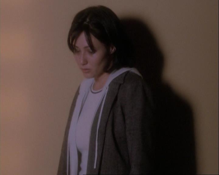 Charmed-Online-dot-net_108TheTruthIsOutThereAndItHurts2279.jpg Charmed-Online-dot-net_108TheTruthIsOutThereAndItHurts2279.jpg