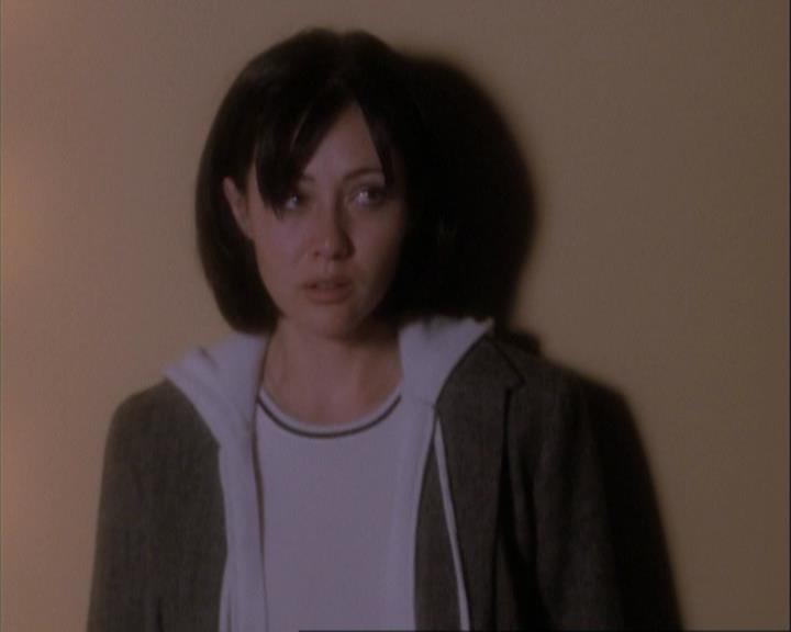 Charmed-Online-dot-net_108TheTruthIsOutThereAndItHurts2283.jpg Charmed-Online-dot-net_108TheTruthIsOutThereAndItHurts2283.jpg