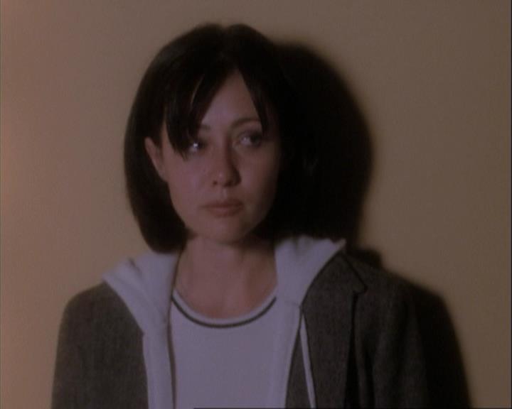 Charmed-Online-dot-net_108TheTruthIsOutThereAndItHurts2285.jpg Charmed-Online-dot-net_108TheTruthIsOutThereAndItHurts2285.jpg