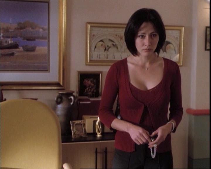 Charmed-Online-dot-net_109TheWitchIsBack0160.jpg Charmed-Online-dot-net_109TheWitchIsBack0160.jpg