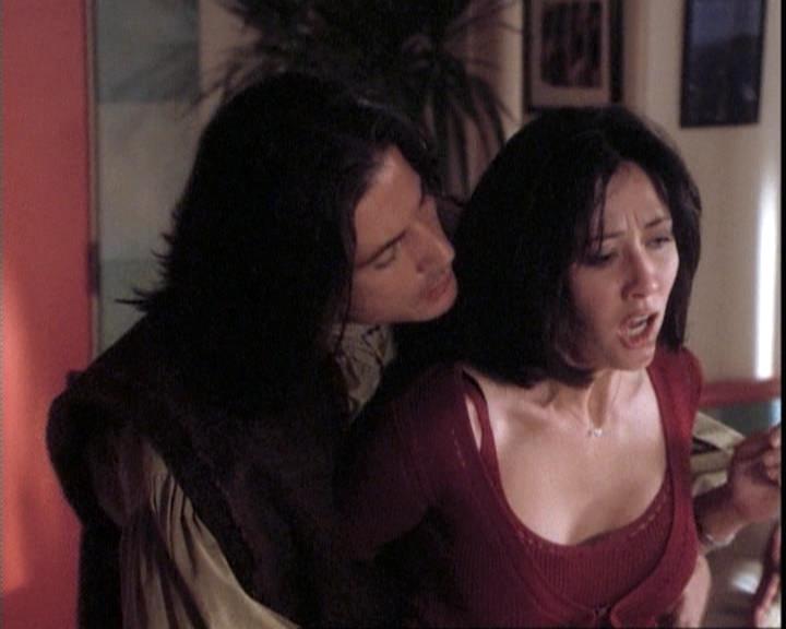 Charmed-Online-dot-net_109TheWitchIsBack0198.jpg Charmed-Online-dot-net_109TheWitchIsBack0198.jpg