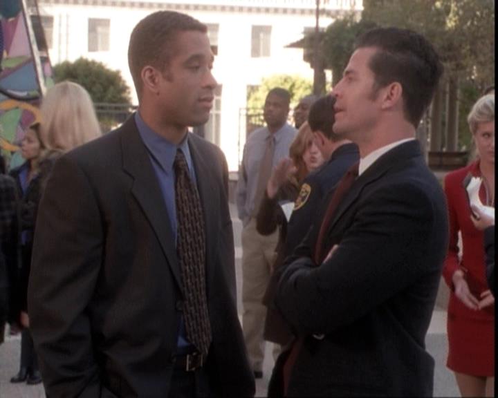 Charmed-Online-dot-net_109TheWitchIsBack0397.jpg Charmed-Online-dot-net_109TheWitchIsBack0397.jpg