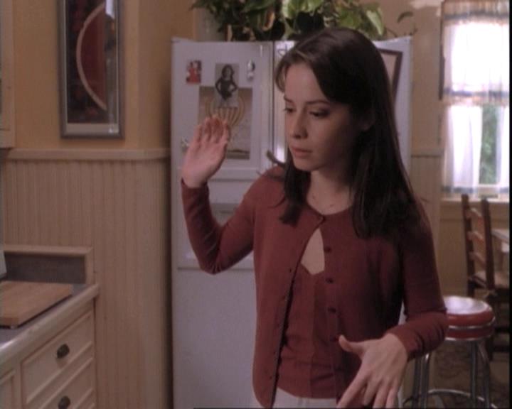 Charmed-Online-dot-net_109TheWitchIsBack0406.jpg Charmed-Online-dot-net_109TheWitchIsBack0406.jpg