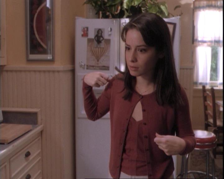 Charmed-Online-dot-net_109TheWitchIsBack0409.jpg Charmed-Online-dot-net_109TheWitchIsBack0409.jpg