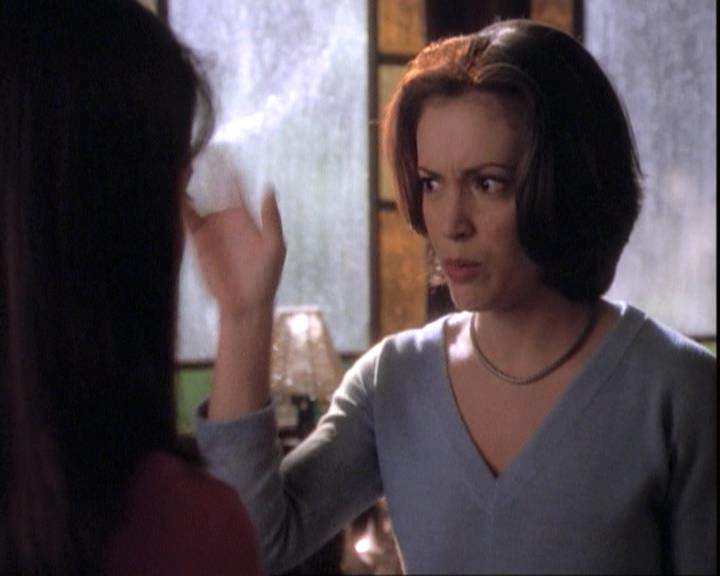 Charmed-Online-dot-net_109TheWitchIsBack0437.jpg Charmed-Online-dot-net_109TheWitchIsBack0437.jpg