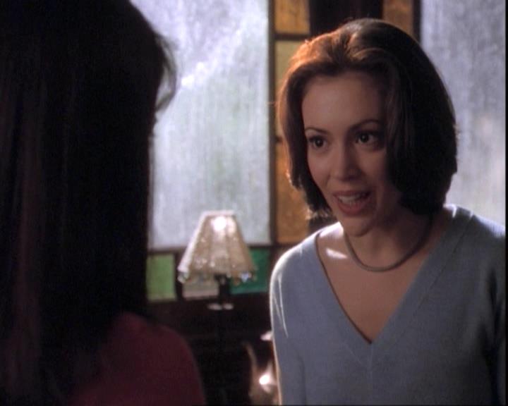 Charmed-Online-dot-net_109TheWitchIsBack0450.jpg Charmed-Online-dot-net_109TheWitchIsBack0450.jpg