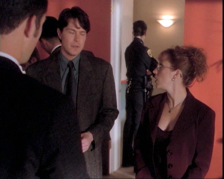 Charmed-Online-dot-net_109TheWitchIsBack0523.jpg