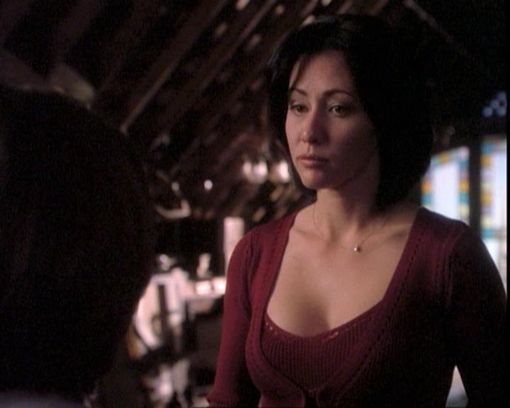 Charmed-Online-dot-net_109TheWitchIsBack0626.jpg