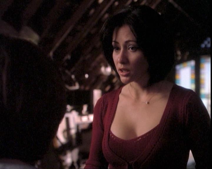 Charmed-Online-dot-net_109TheWitchIsBack0631.jpg