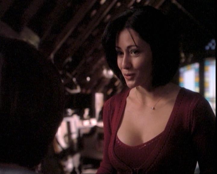 Charmed-Online-dot-net_109TheWitchIsBack0639.jpg