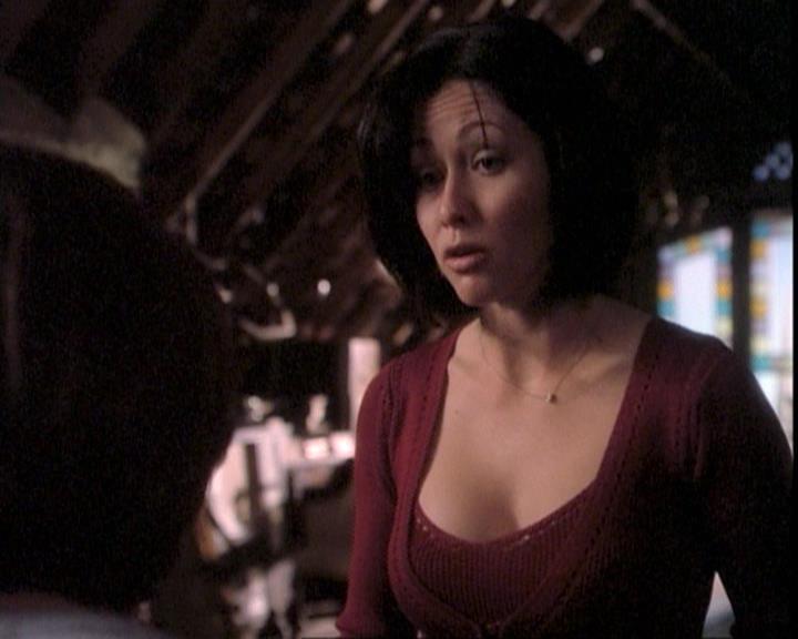 Charmed-Online-dot-net_109TheWitchIsBack0647.jpg
