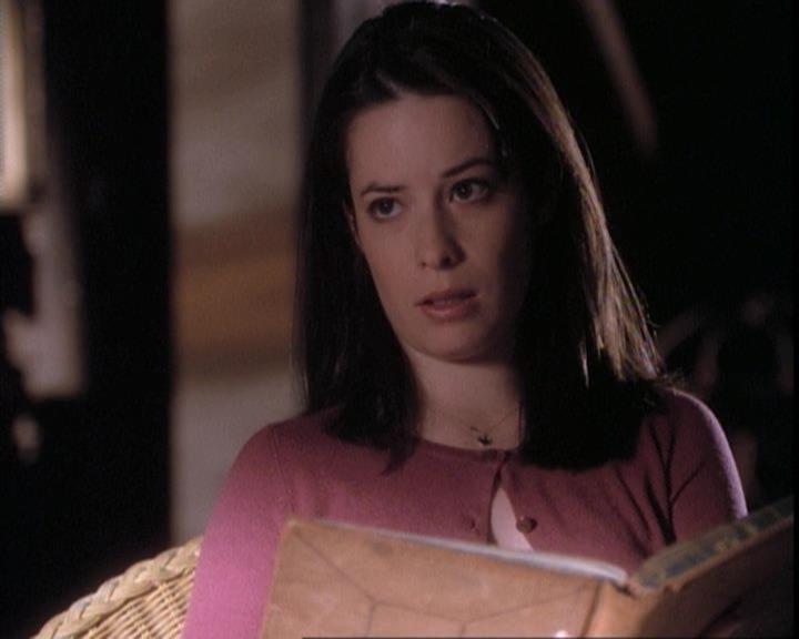 Charmed-Online-dot-net_109TheWitchIsBack0753.jpg