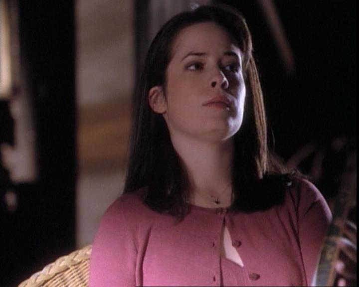 Charmed-Online-dot-net_109TheWitchIsBack0757.jpg
