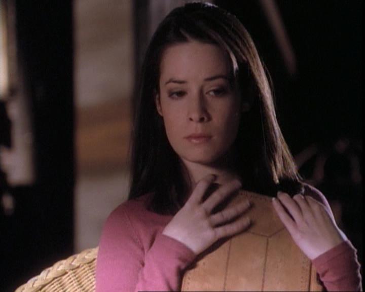 Charmed-Online-dot-net_109TheWitchIsBack0766.jpg