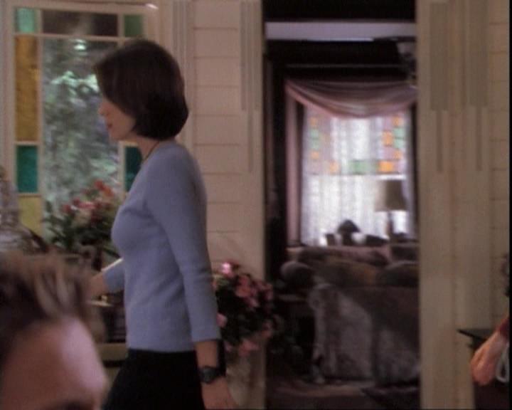 Charmed-Online-dot-net_109TheWitchIsBack0770.jpg