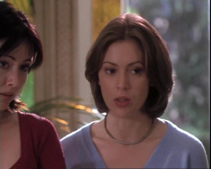 Charmed-Online-dot-net_109TheWitchIsBack0781.jpg