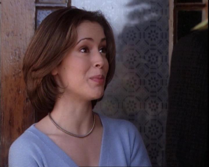 Charmed-Online-dot-net_109TheWitchIsBack0814.jpg