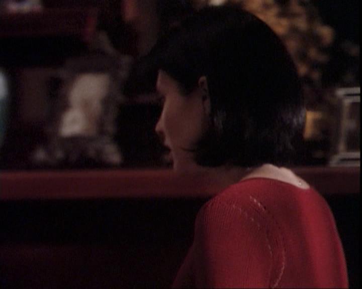 Charmed-Online-dot-net_109TheWitchIsBack0850.jpg Charmed-Online-dot-net_109TheWitchIsBack0850.jpg