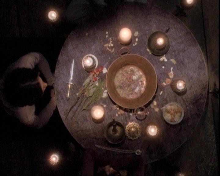 Charmed-Online-dot-net_109TheWitchIsBack0891.jpg Charmed-Online-dot-net_109TheWitchIsBack0891.jpg