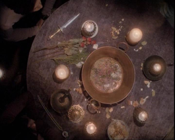 Charmed-Online-dot-net_109TheWitchIsBack0893.jpg Charmed-Online-dot-net_109TheWitchIsBack0893.jpg