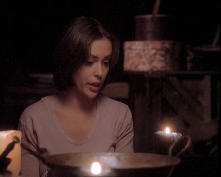 Charmed-Online-dot-net_109TheWitchIsBack0895.jpg Charmed-Online-dot-net_109TheWitchIsBack0895.jpg