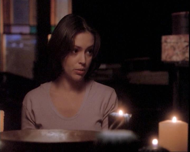 Charmed-Online-dot-net_109TheWitchIsBack0896.jpg Charmed-Online-dot-net_109TheWitchIsBack0896.jpg