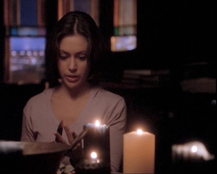 Charmed-Online-dot-net_109TheWitchIsBack0904.jpg Charmed-Online-dot-net_109TheWitchIsBack0904.jpg