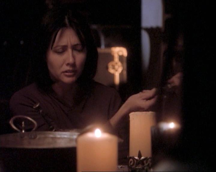 Charmed-Online-dot-net_109TheWitchIsBack0937.jpg Charmed-Online-dot-net_109TheWitchIsBack0937.jpg