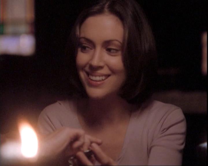 Charmed-Online-dot-net_109TheWitchIsBack0950.jpg