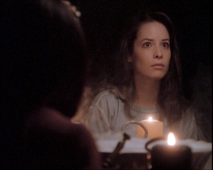 Charmed-Online-dot-net_109TheWitchIsBack0968.jpg