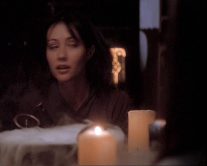 Charmed-Online-dot-net_109TheWitchIsBack0969.jpg