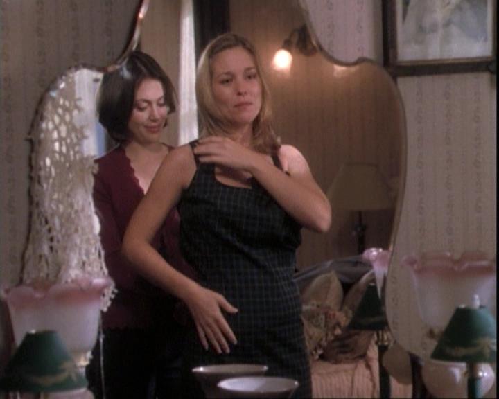 Charmed-Online-dot-net_109TheWitchIsBack1010.jpg