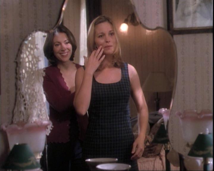 Charmed-Online-dot-net_109TheWitchIsBack1021.jpg