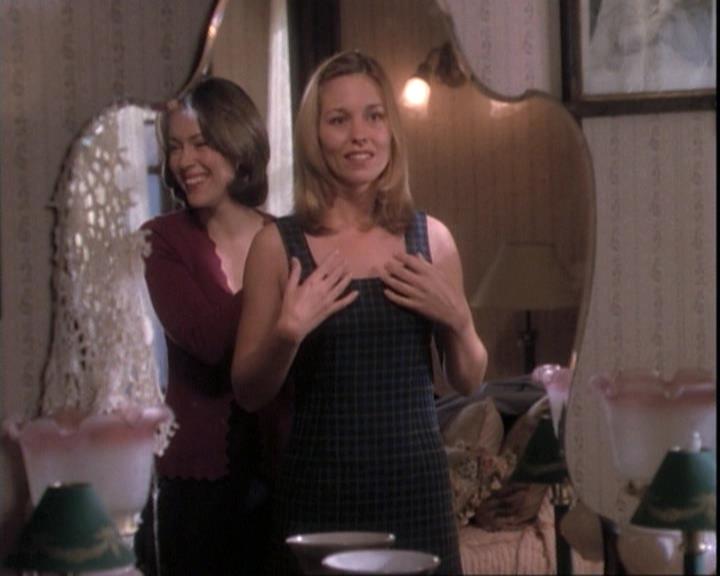 Charmed-Online-dot-net_109TheWitchIsBack1023.jpg