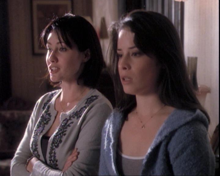 Charmed-Online-dot-net_109TheWitchIsBack1044.jpg