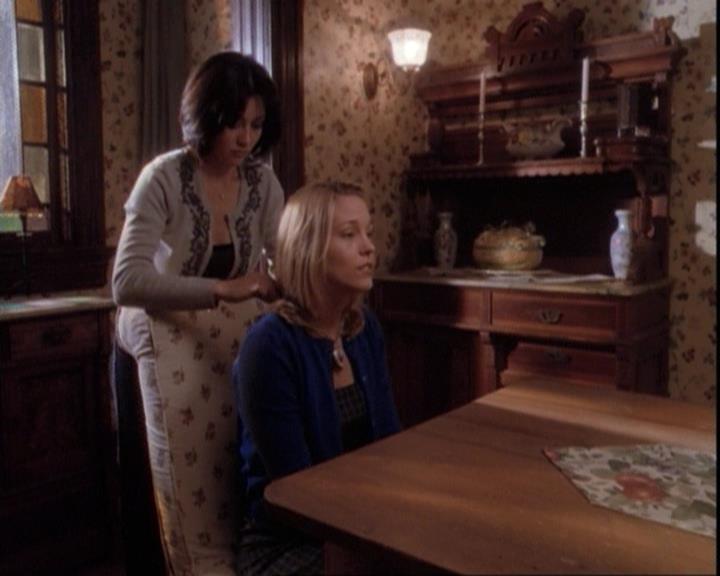 Charmed-Online-dot-net_109TheWitchIsBack1134.jpg Charmed-Online-dot-net_109TheWitchIsBack1134.jpg