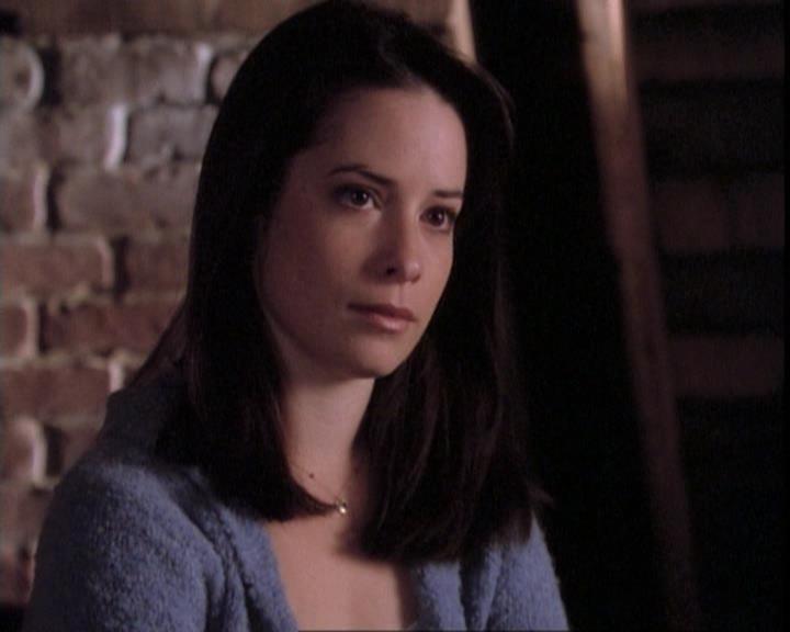 Charmed-Online-dot-net_109TheWitchIsBack1323.jpg