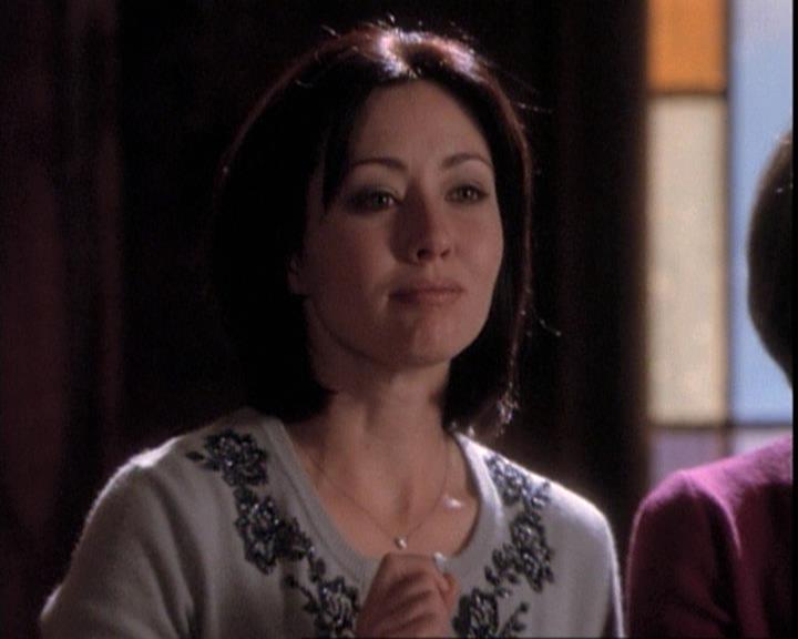 Charmed-Online-dot-net_109TheWitchIsBack1345.jpg