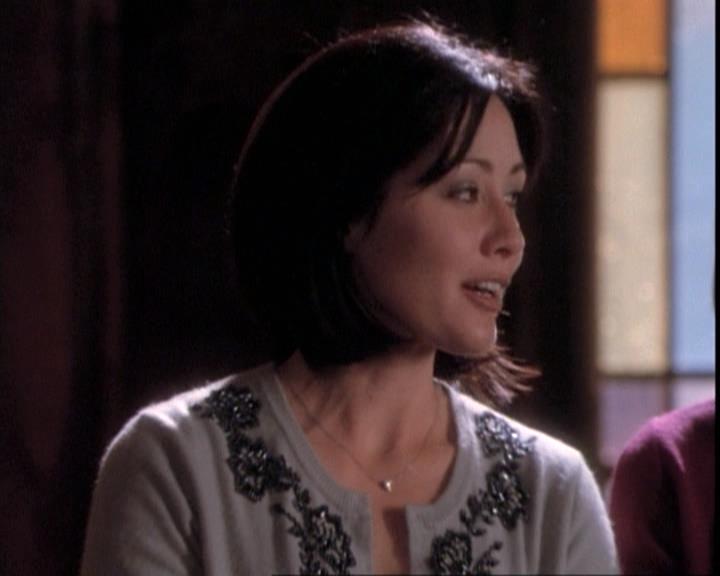 Charmed-Online-dot-net_109TheWitchIsBack1370.jpg