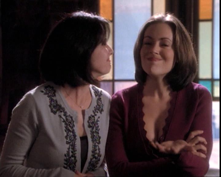 Charmed-Online-dot-net_109TheWitchIsBack1373.jpg Charmed-Online-dot-net_109TheWitchIsBack1373.jpg