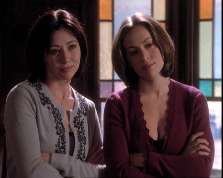 Charmed-Online-dot-net_109TheWitchIsBack1386.jpg Charmed-Online-dot-net_109TheWitchIsBack1386.jpg